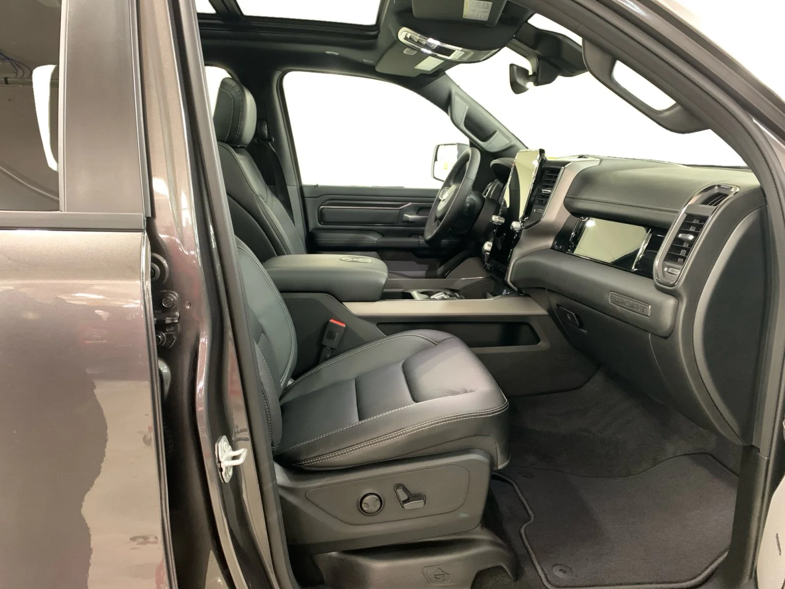 New 2026 Granite Crystal Metallic Ram Sport image 17