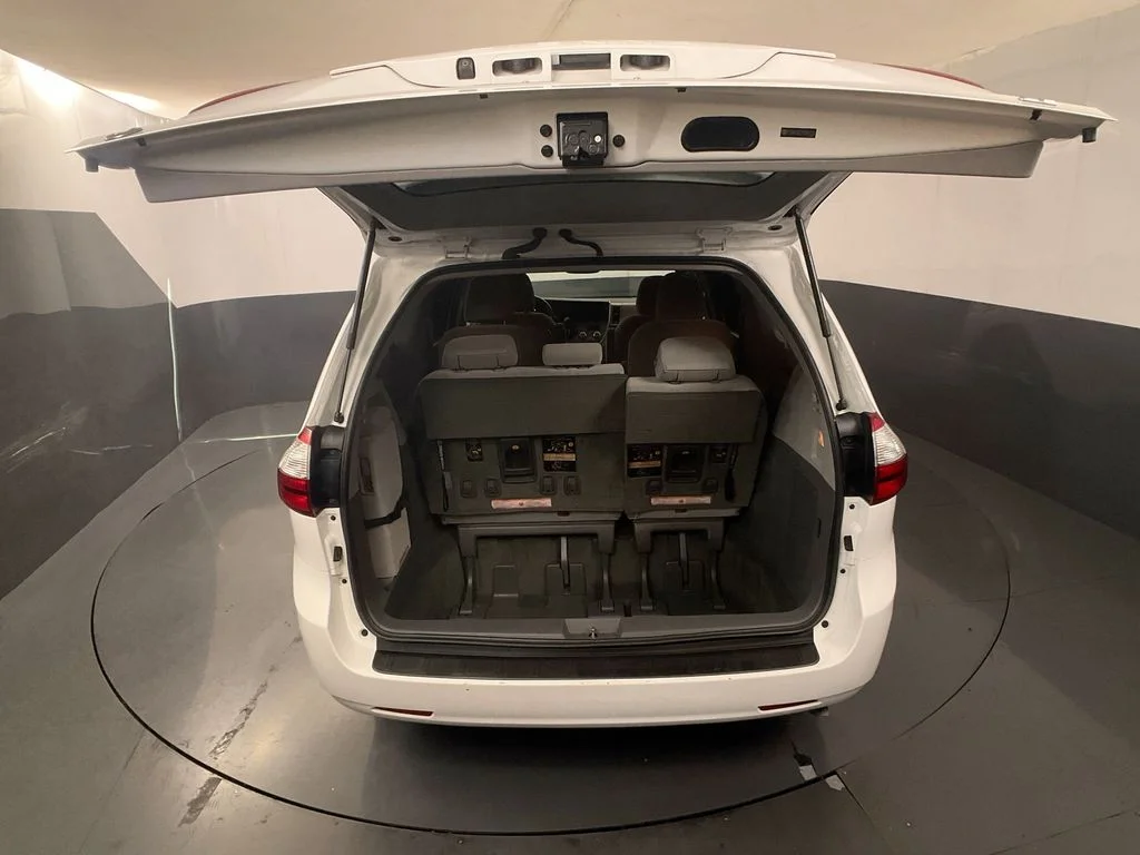 Used 2015 Super White Toyota LE image 31