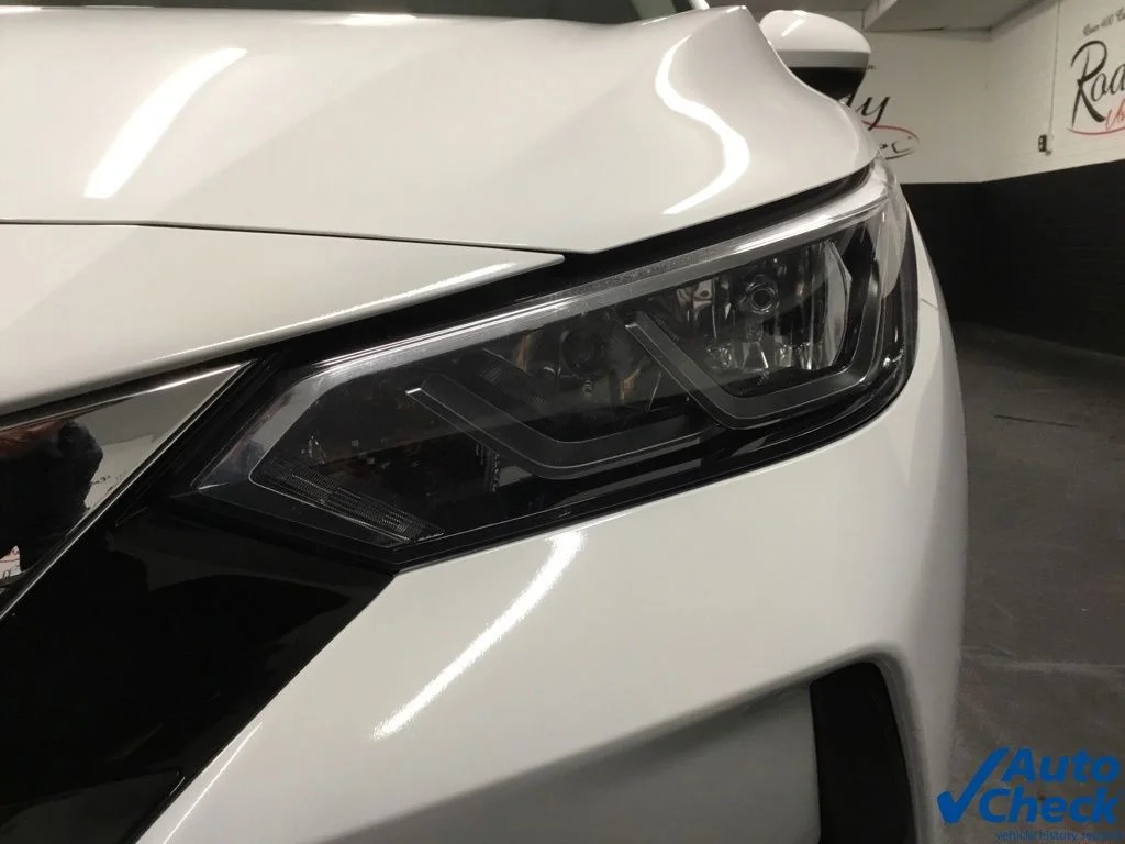 Used 2023 White Nissan SV image 12