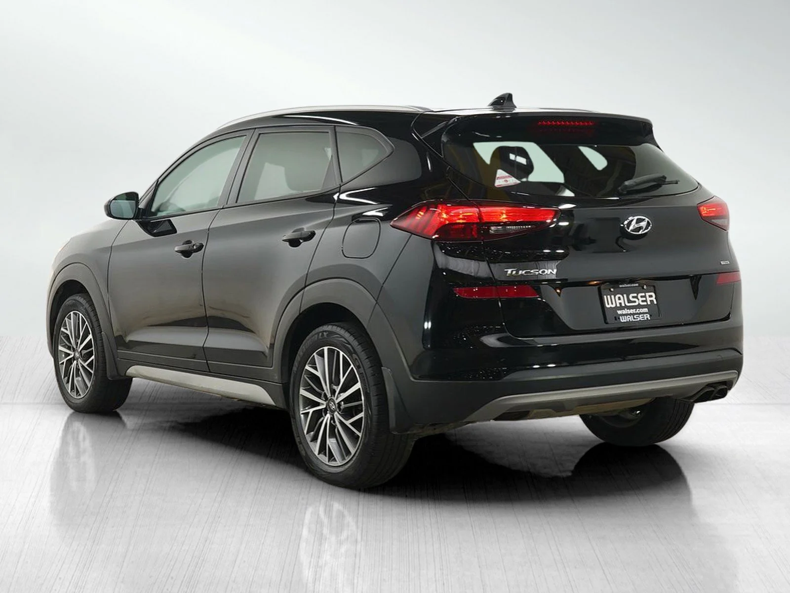 Used 2020 Black Noir Pearl Hyundai SEL image 3