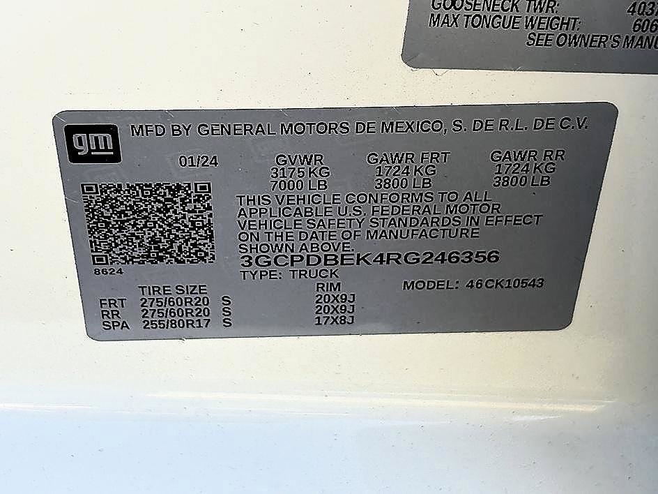 Used 2024 Summit White Chevrolet Custom image 19
