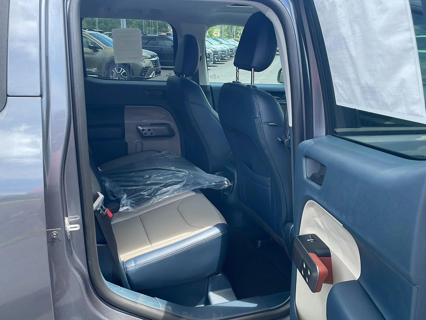 New 2026 Carbonized Gray Metallic Ford LARIAT image 30