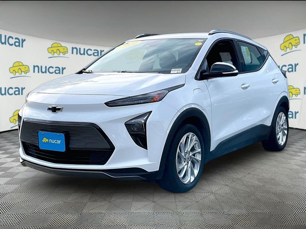 Used 2022 White Chevrolet LT image 3