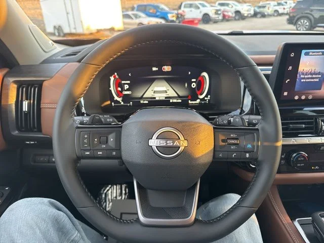 New 2026 Scarlet Ember Tintcoat / Super Black Two-tone Nissan Platinum image 10