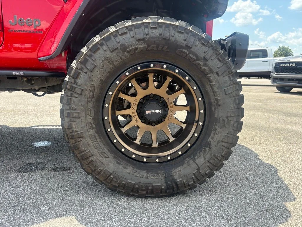 Used 2023 Red Jeep Rubicon 392 image 32