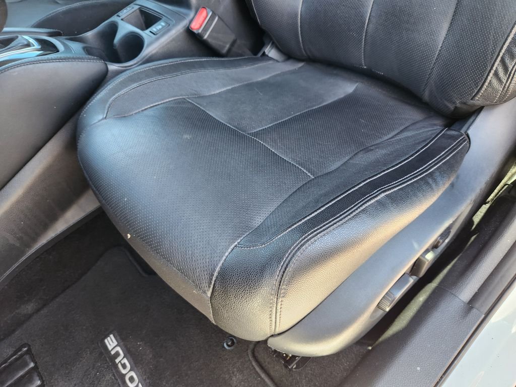 Certified Used 2020 White Nissan SL image 21