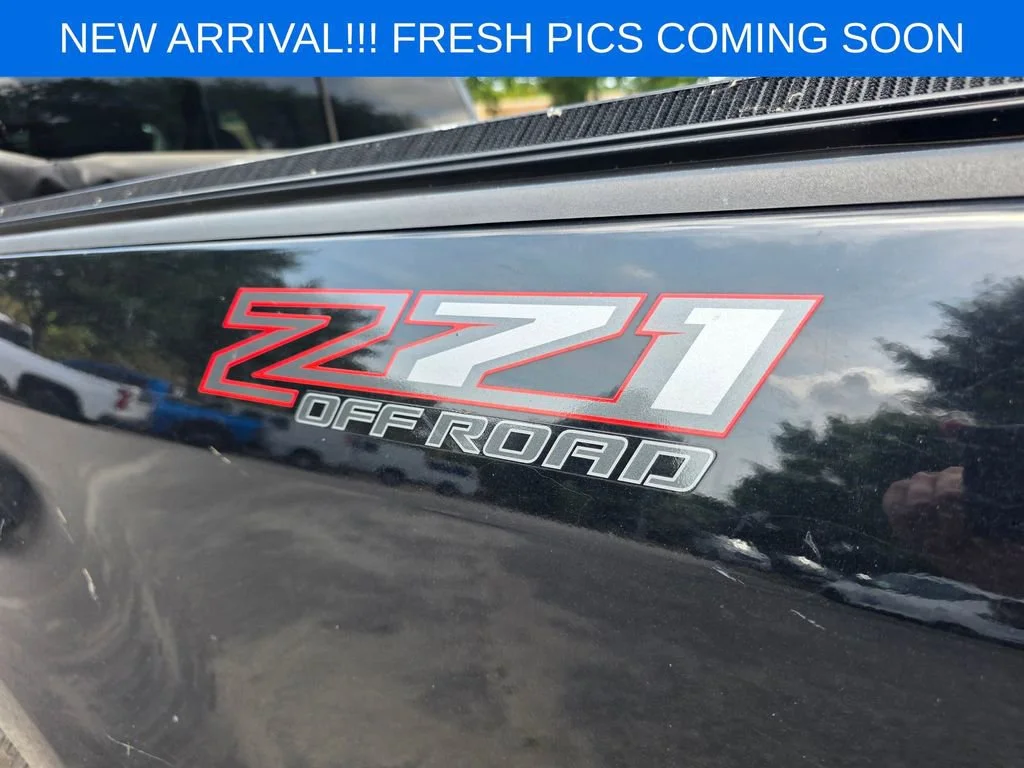 Used 2021 BLACK Chevrolet 4WD Z71 image 6
