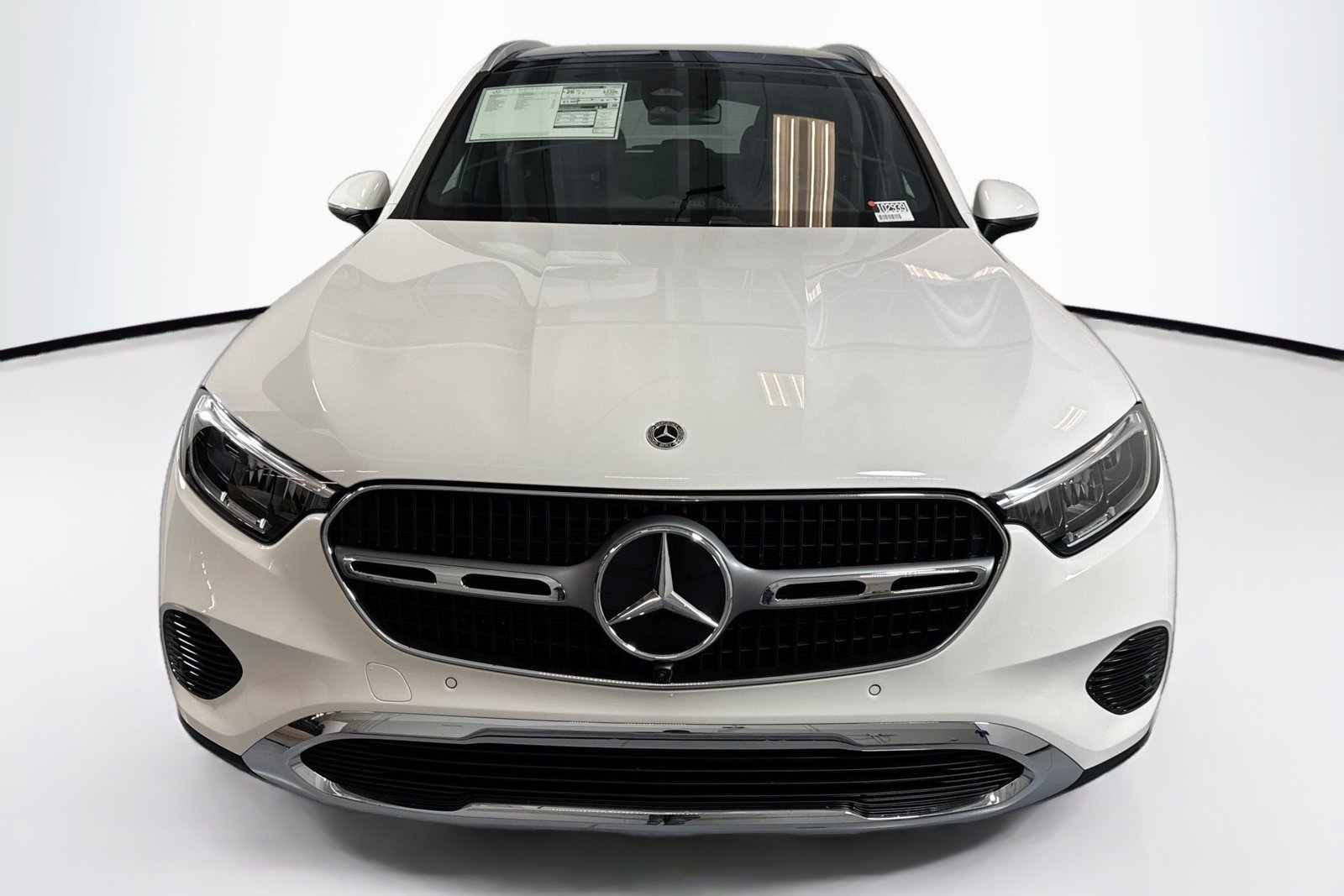 New 2026 Polar White Mercedes-Benz GLC 300 image 2