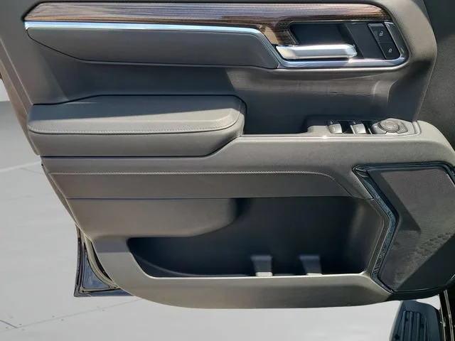 New 2026 Black Chevrolet RST image 16