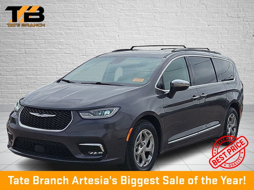 2023 Chrysler Pacifica Limited's photo