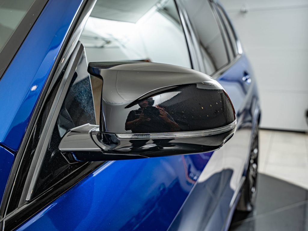 Used 2026 Marina Bay Blue Metallic BMW M60i image 9