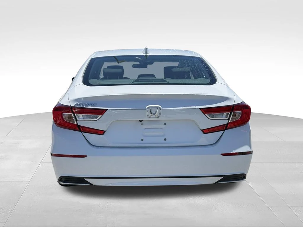 Used 2018 White Honda EX image 23