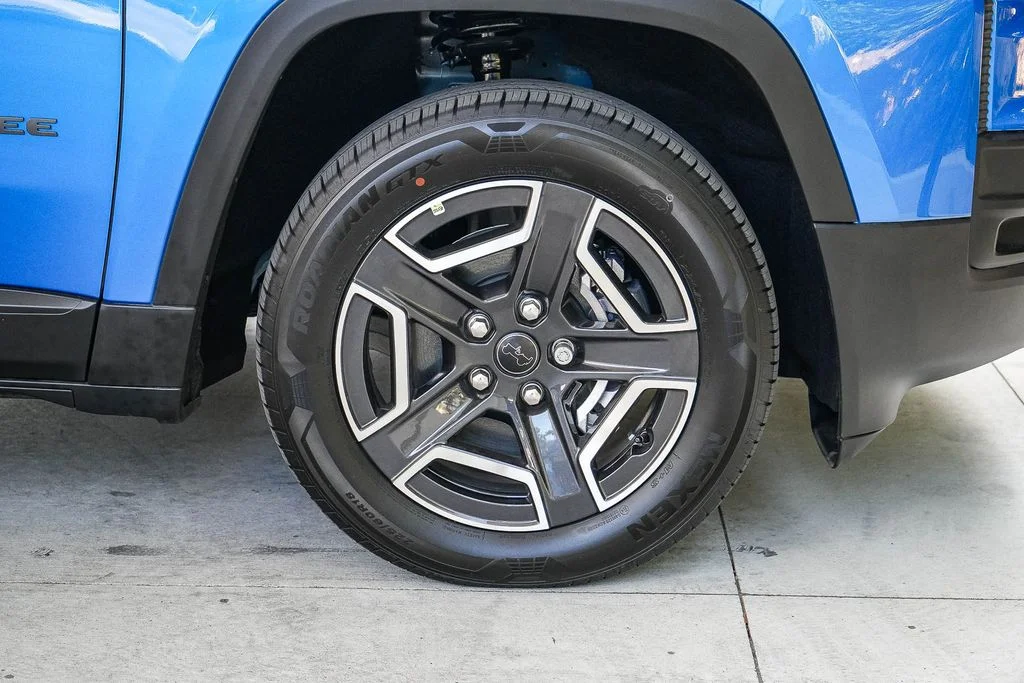New 2026 Hydro Blue Pearlcoat Jeep Limited image 11