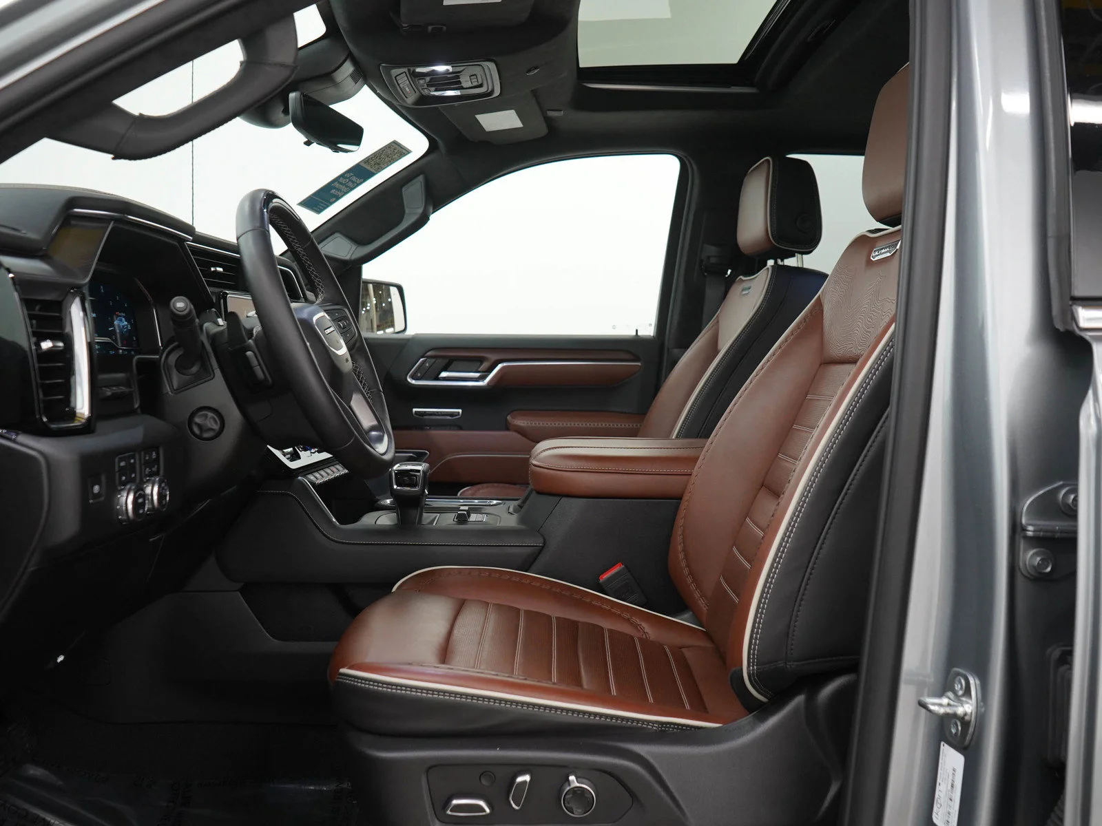 Used 2025 Sterling Metallic GMC Denali Ultimate image 22