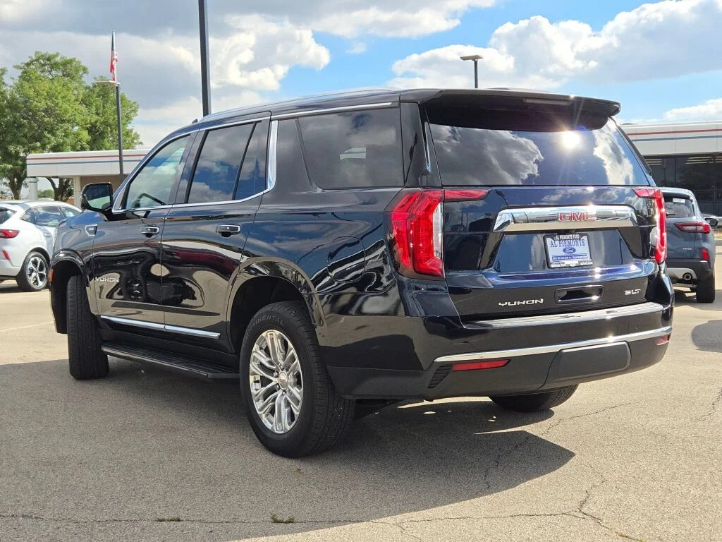 Certified Used 2022 Midnight Blue Metallic GMC SLT image 15