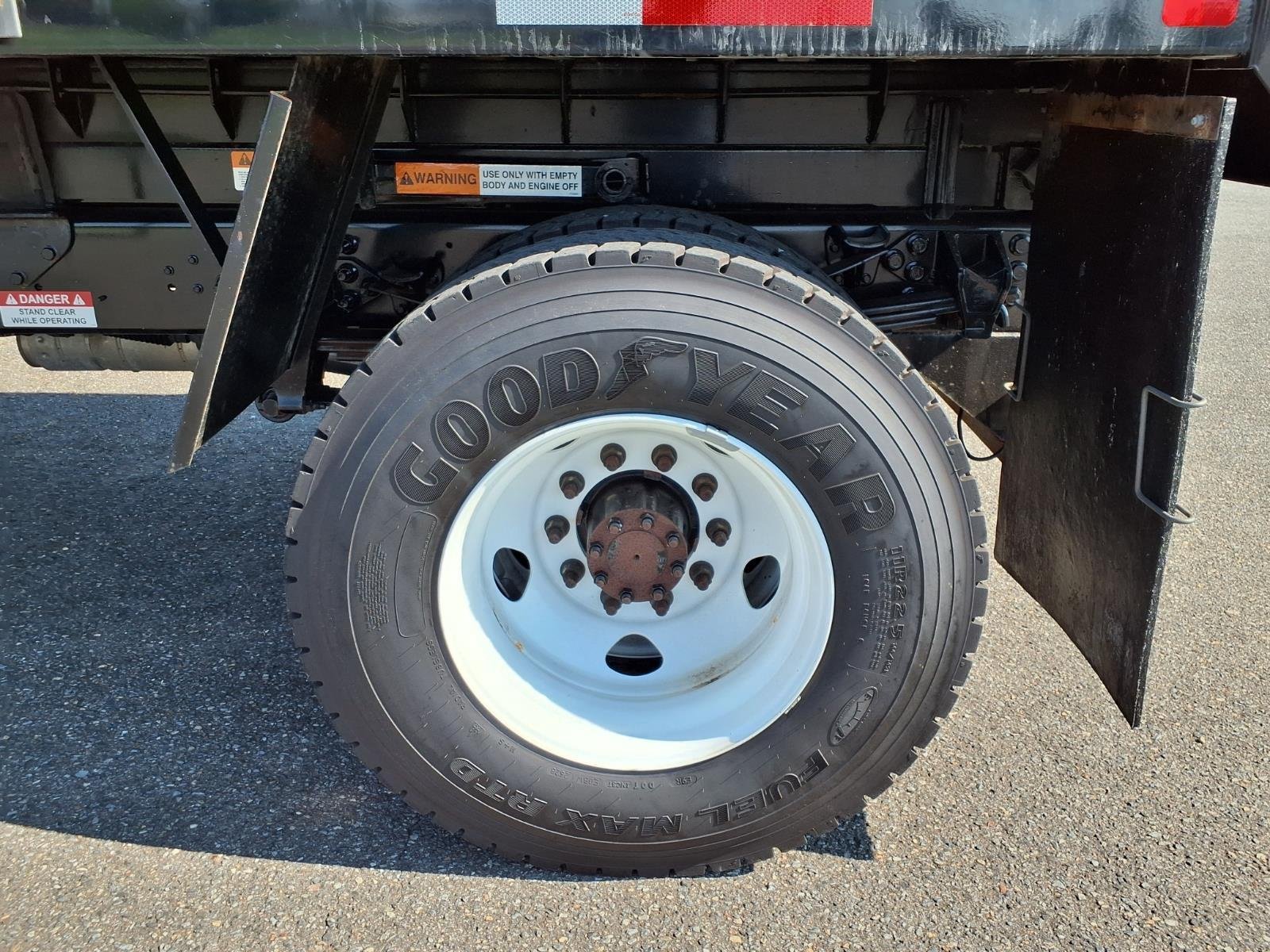 Used 2024 WHITE FORD MEDIUM TRUCK  image 17