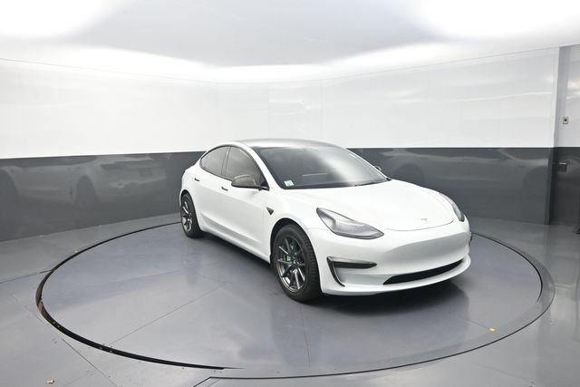 Used 2022  Tesla Long Range image 24