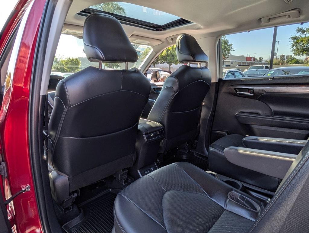 2022 Toyota Highlander Limited - Photo 15