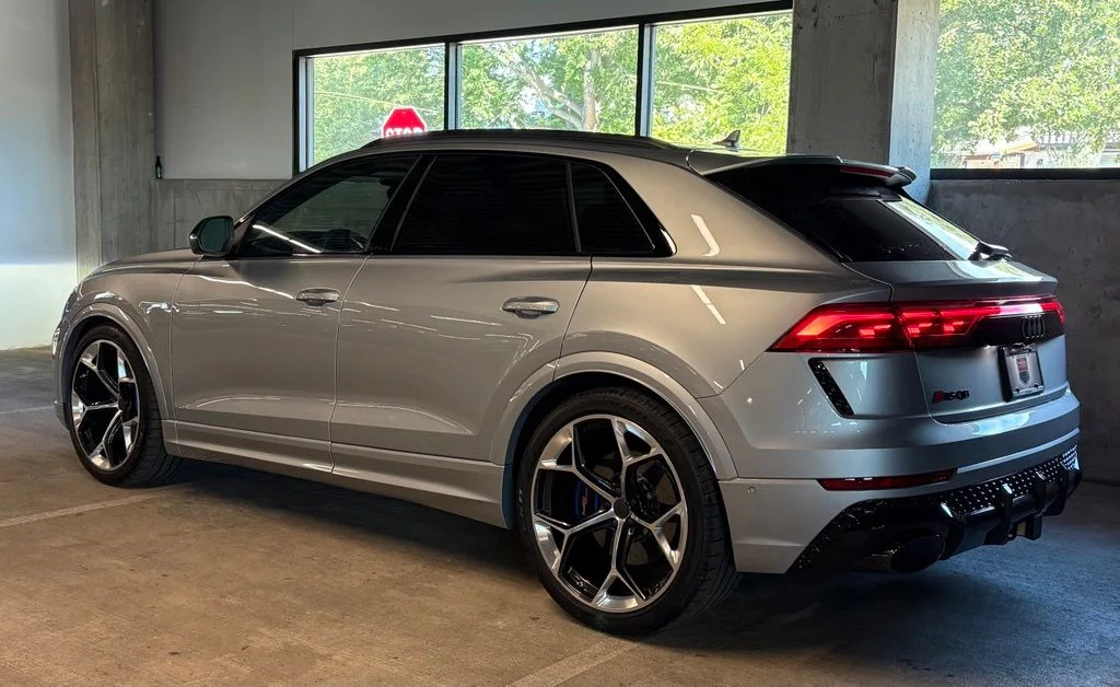 New 2027 Satellite Silver Metallic Audi 4.0T image 3