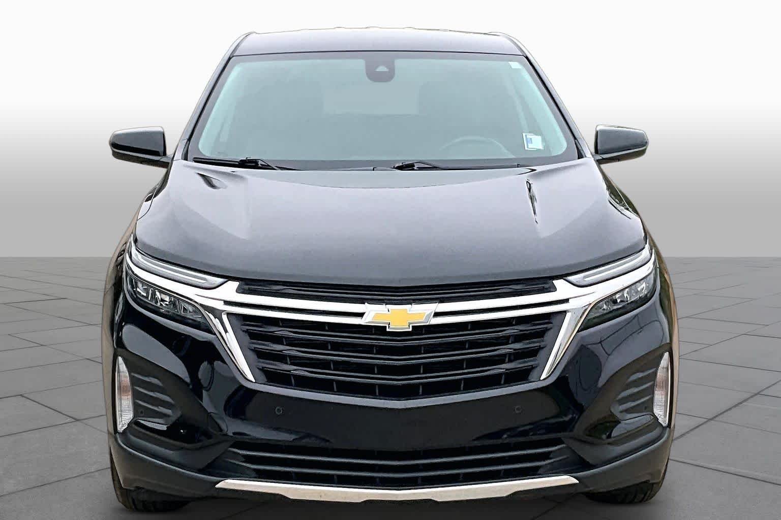 Used 2023 Mosaic Black Metallic Chevrolet LT image 4