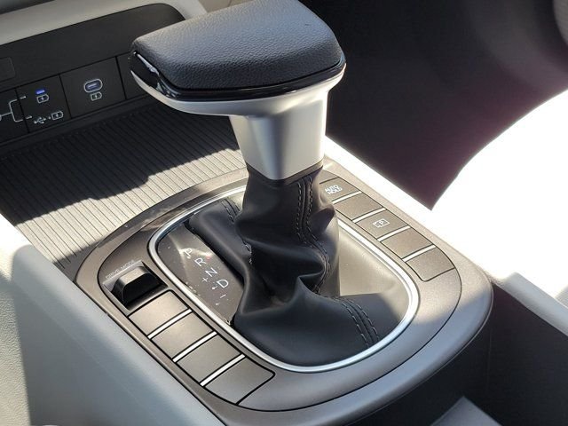 New 2027 Red Hyundai SE FWD image 15