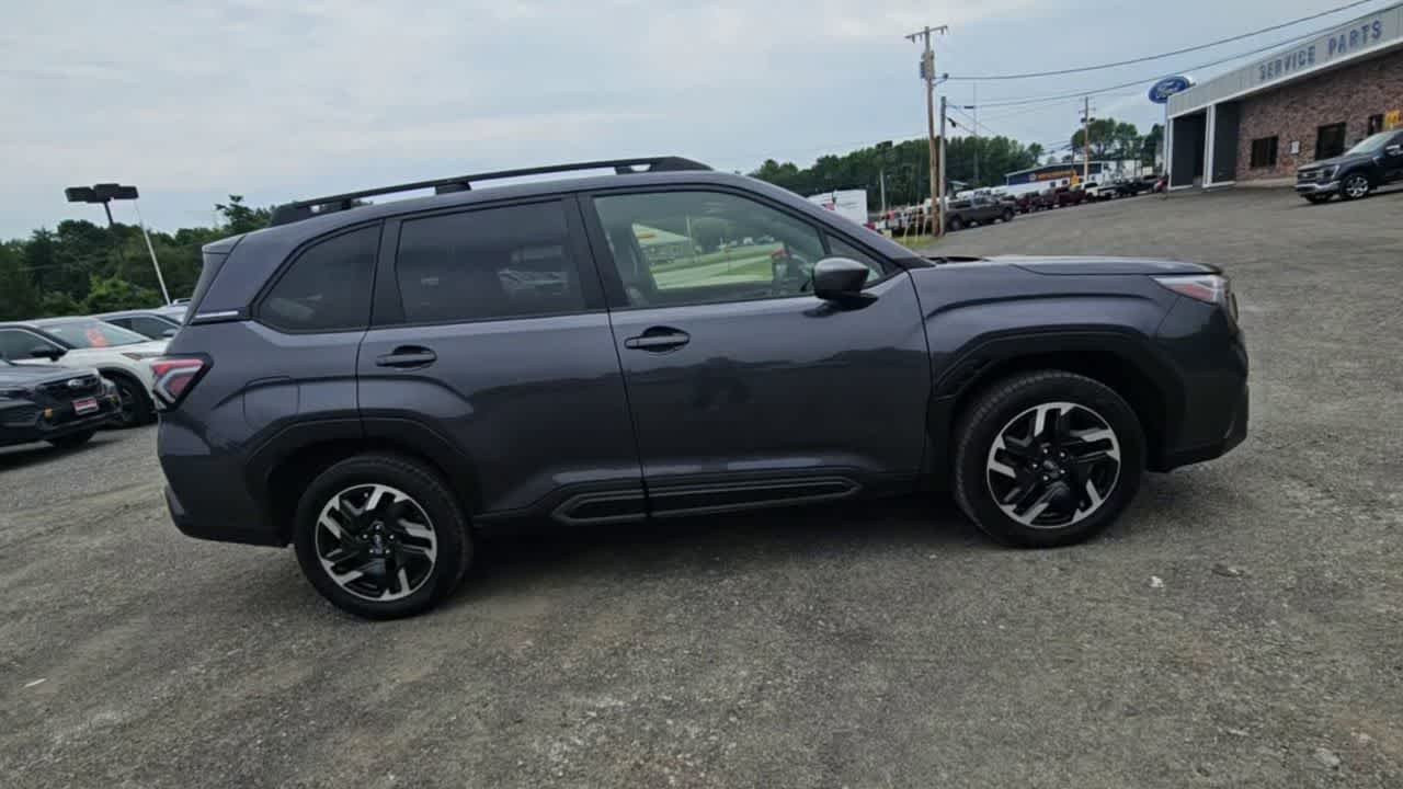 Used 2025 Magnetite Gray Metallic Subaru Limited image 10