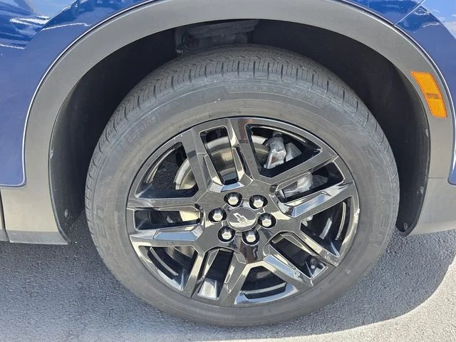 Used 2022 Blue Chevrolet LT image 8