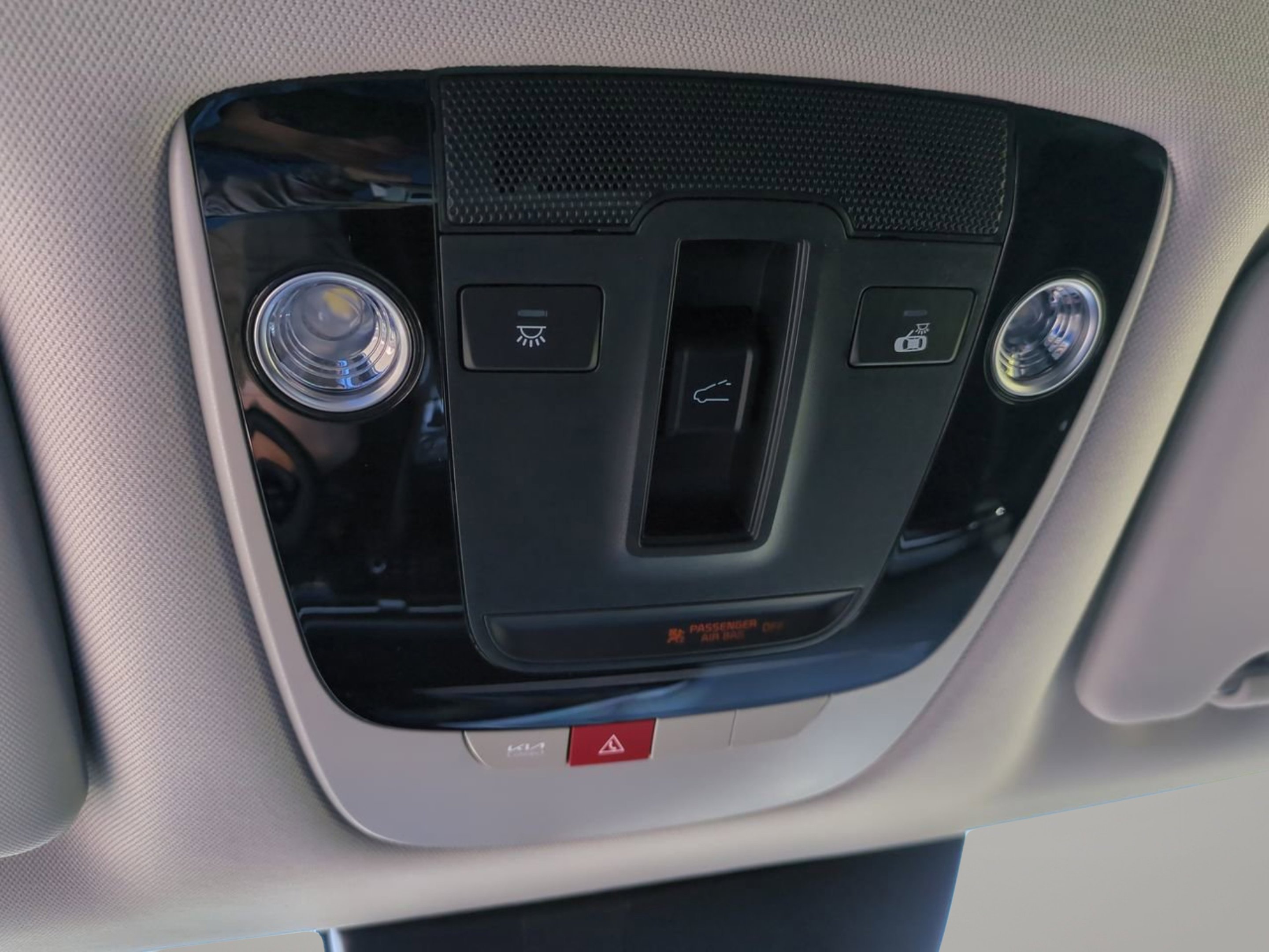 New 2026 Glacial White Pearl Kia SX image 20