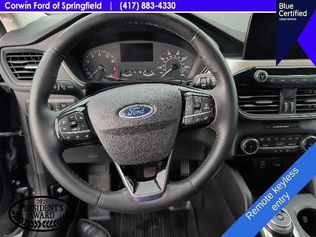 Used 2022 Black Metallic Ford SE image 13
