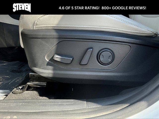Used 2024 White Hyundai SEL image 19