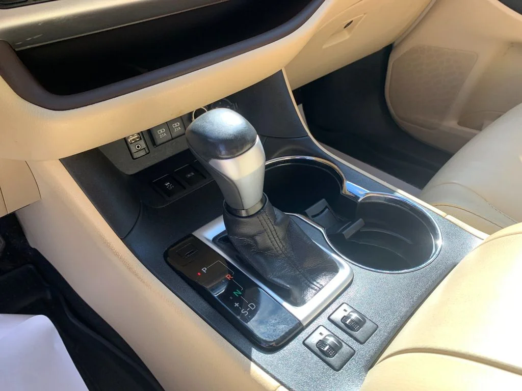 Used 2017 Brown Toyota XLE image 27