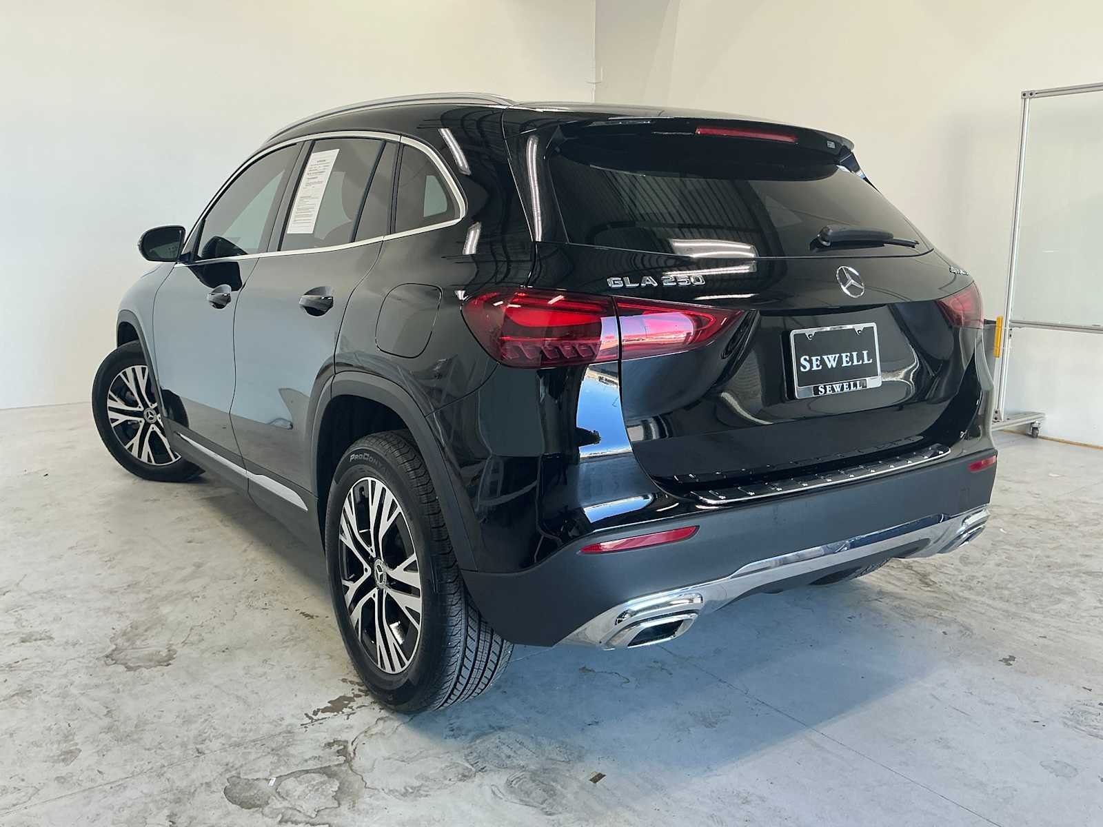Certified Used 2026 Night Black Mercedes-Benz GLA 250 image 6