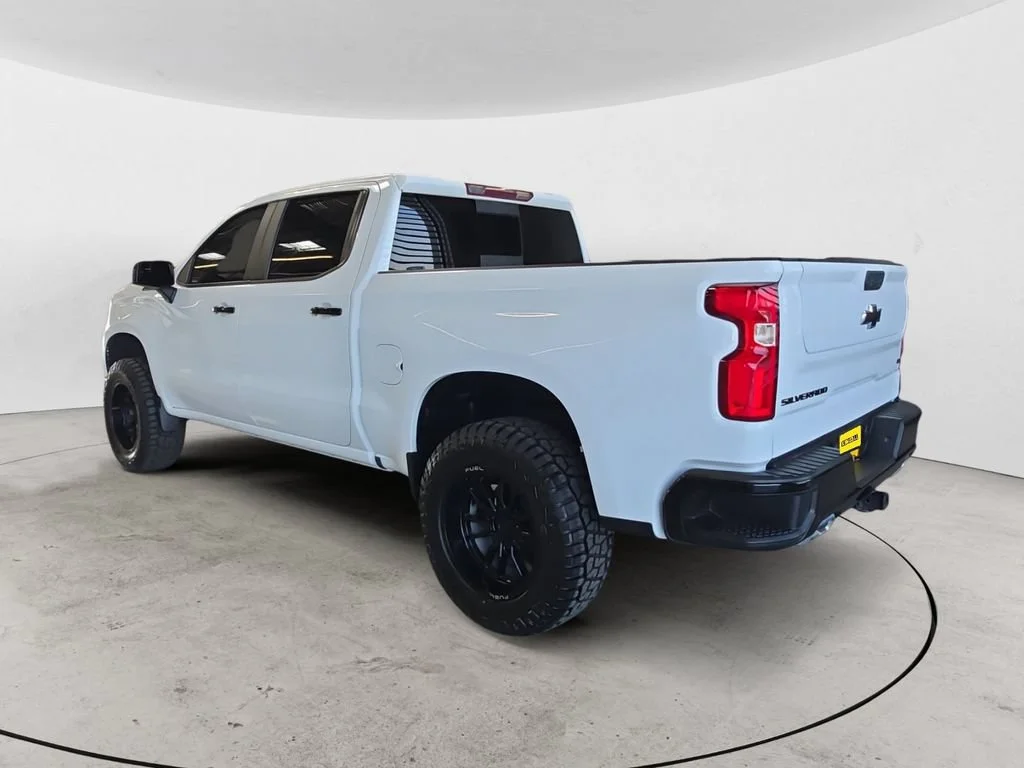 Used 2023 SUMMIT WHITE Chevrolet LT Trail Boss image 7