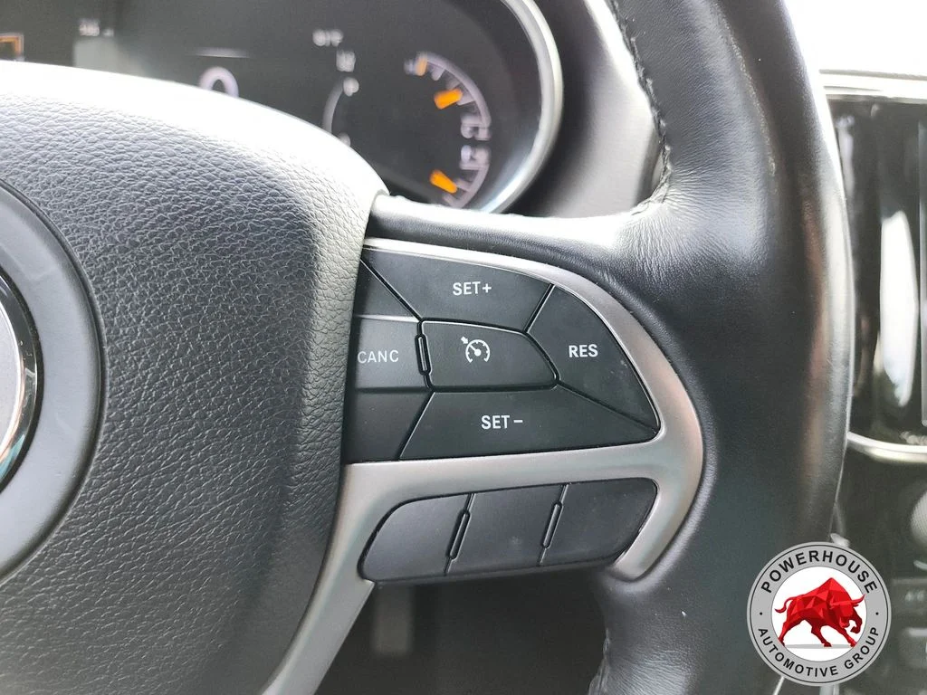 Used 2020 Black Jeep Altitude image 28