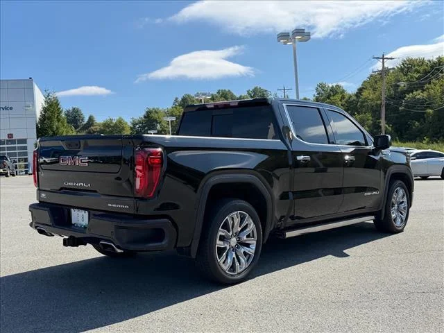 Used 2025 Onyx Black GMC Denali image 6