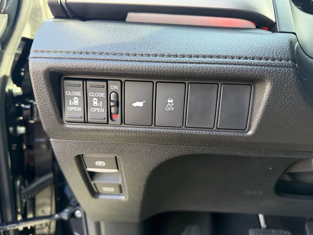 2026 Honda Odyssey Sport L - Photo 17