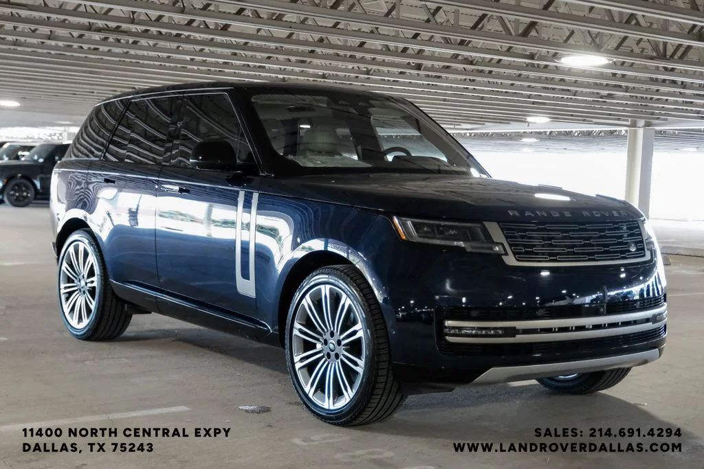 Used 2023 Portofino Blue Metallic Land Rover SE image 6