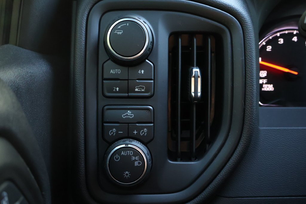 2024 Chevrolet Silverado 1500 Custom - Photo 35