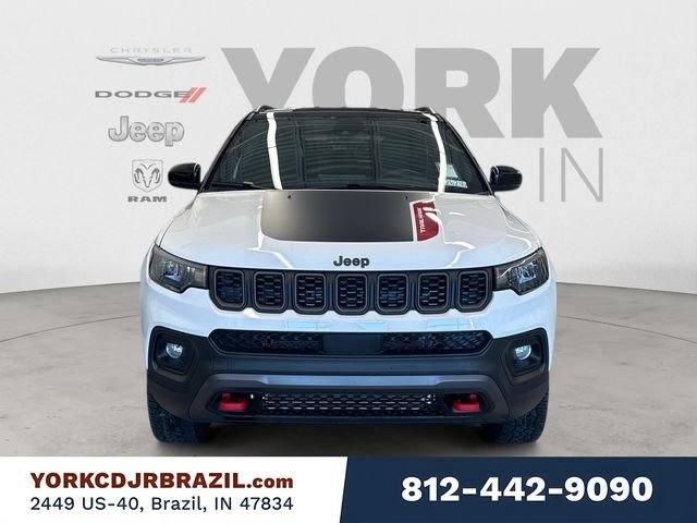 New 2026 Bright White Clear-Coat Exterior Paint Jeep Trailhawk image 8