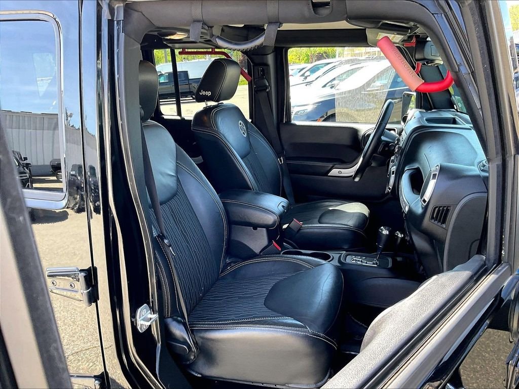Used 2015 Black Jeep Unlimited Freedom Edition image 11