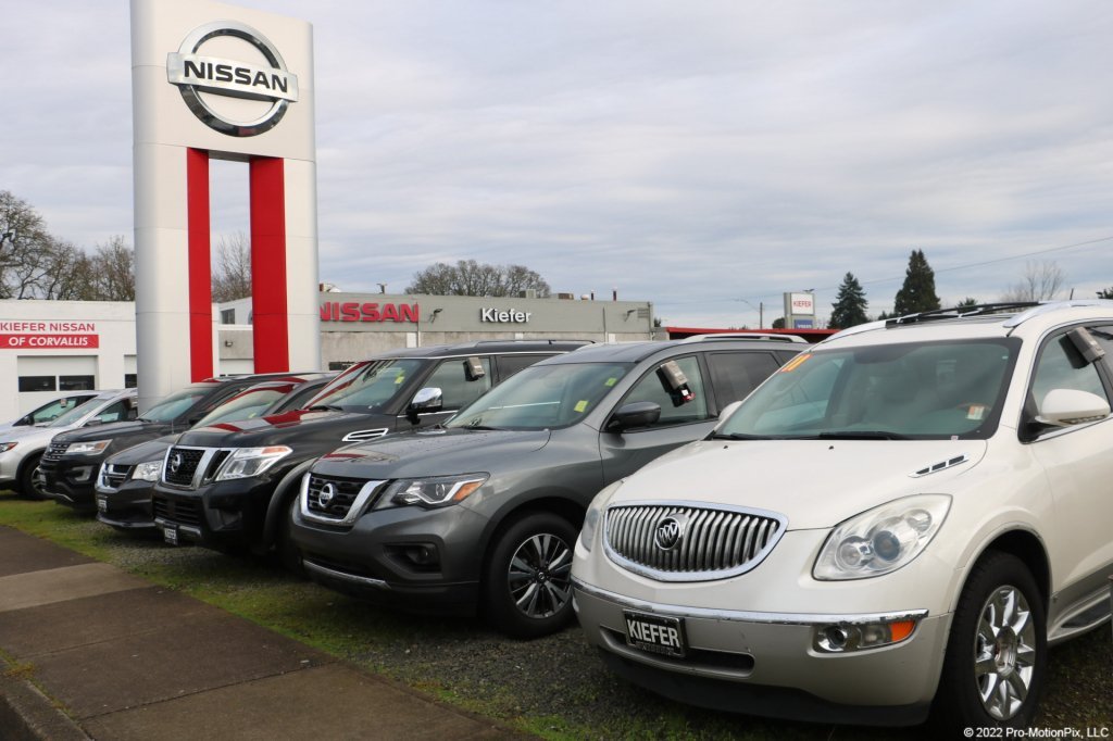 Used 2015  GMC SLT image 12