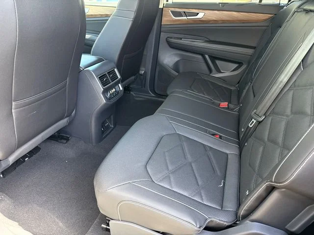 New 2026 Pure Gray Volkswagen 2.0T SE w/Technology image 37