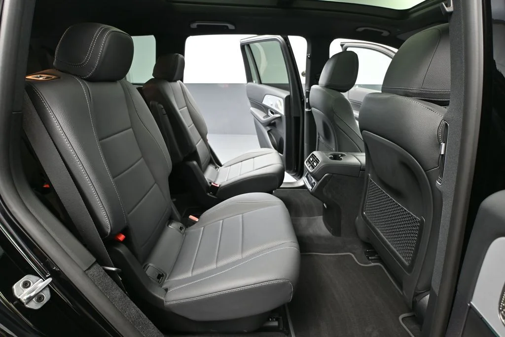 Used 2026 Black Mercedes-Benz GLS 450 image 42