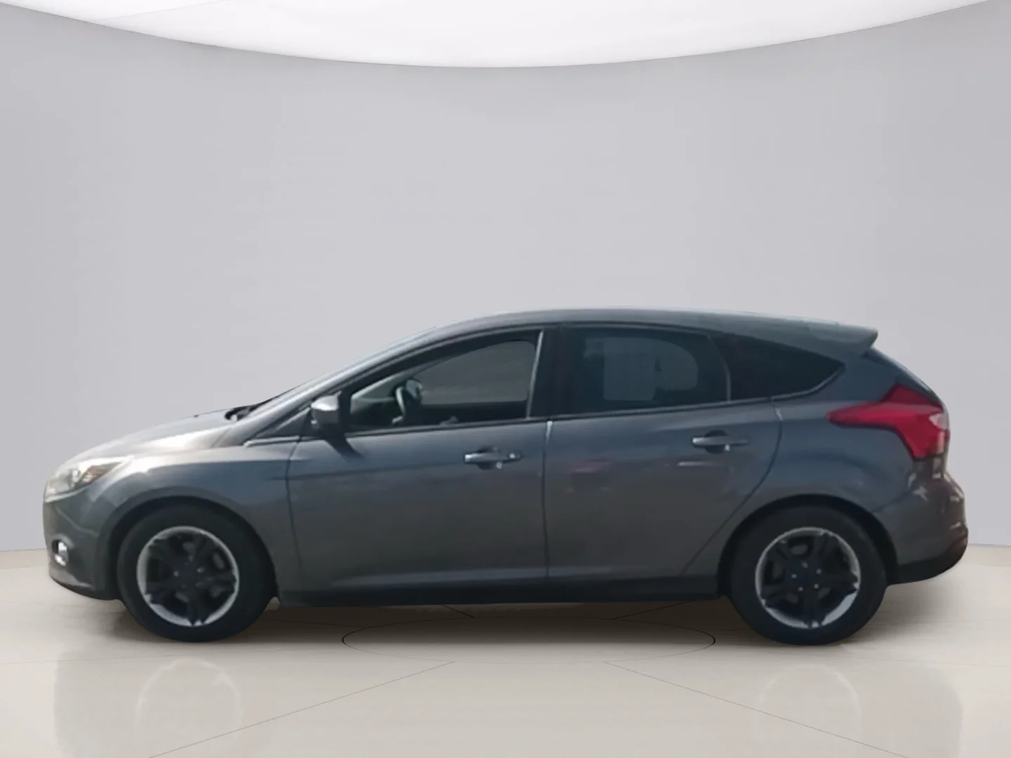 Used 2012 Gray Ford SE image 8