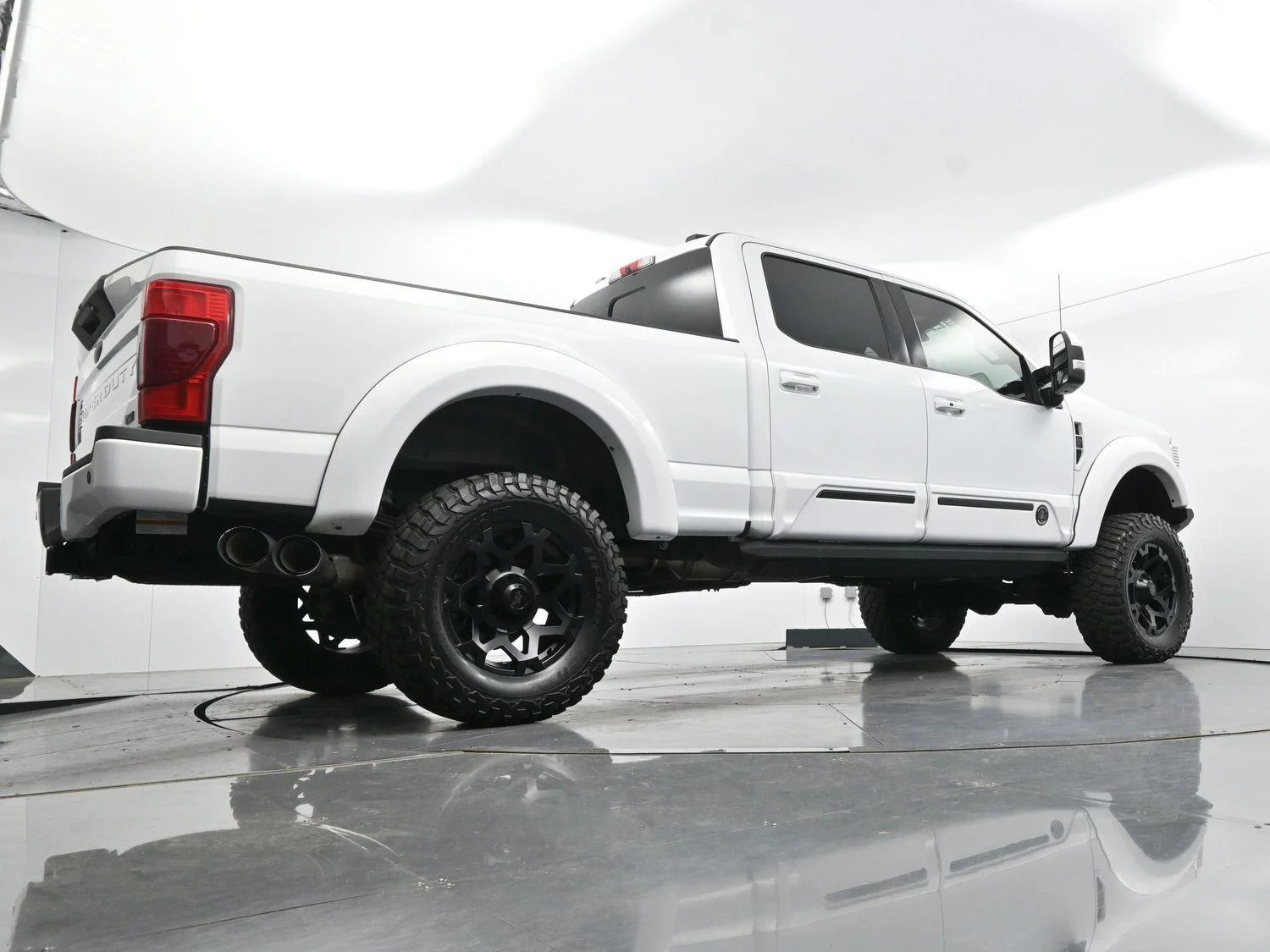 Used 2022 White Ford XL image 57