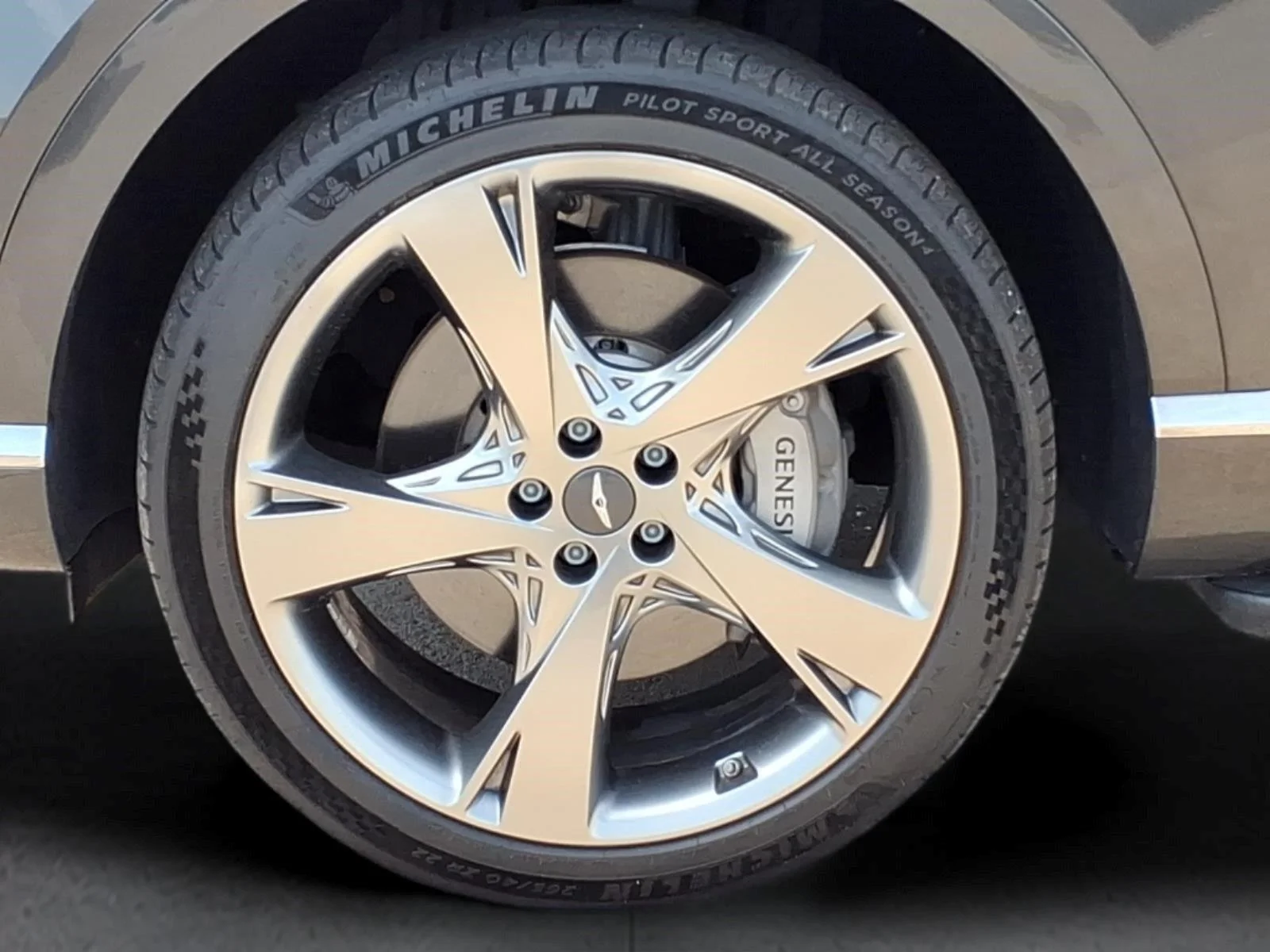 Used 2024  GENESIS 3.5T AWD image 9