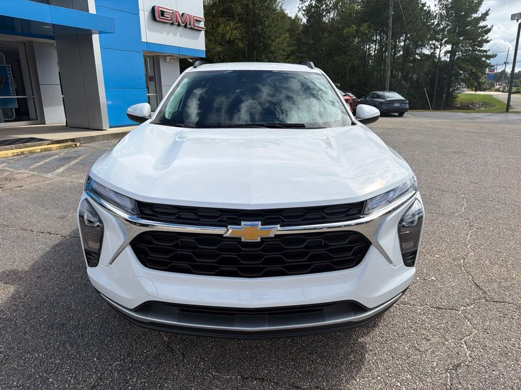 New 2026 Summit White Chevrolet LT image 8