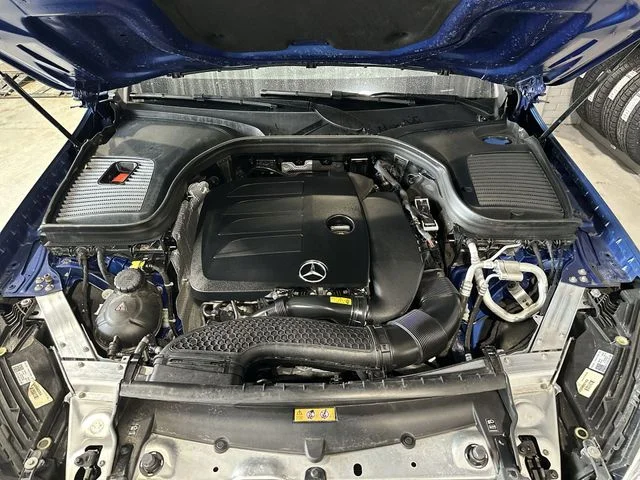 Used 2023  Mercedes-Benz GLC 300 Coupe image 20