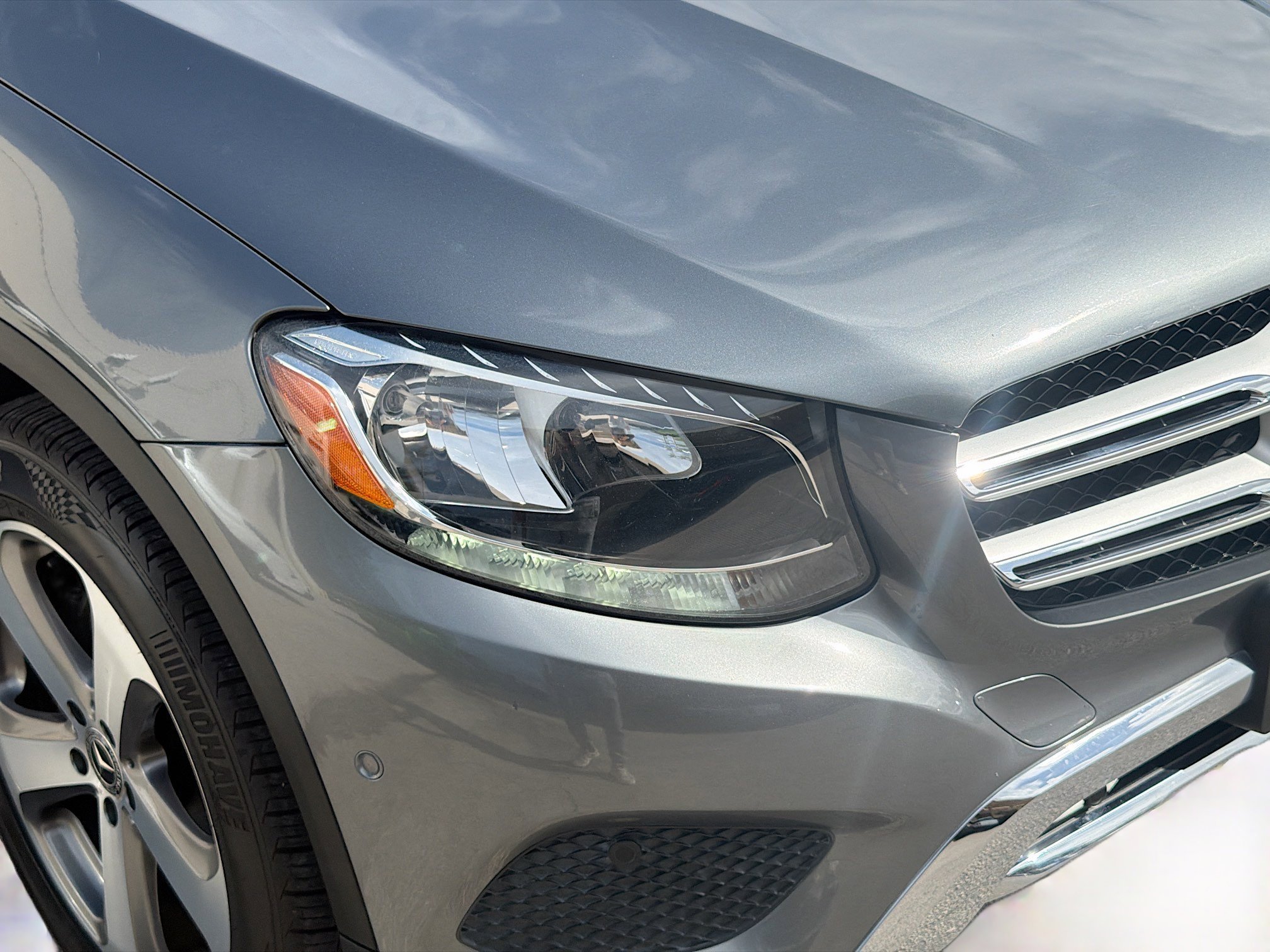 Used 2019 Selenite Gray Metallic Mercedes-Benz GLC 300 image 32