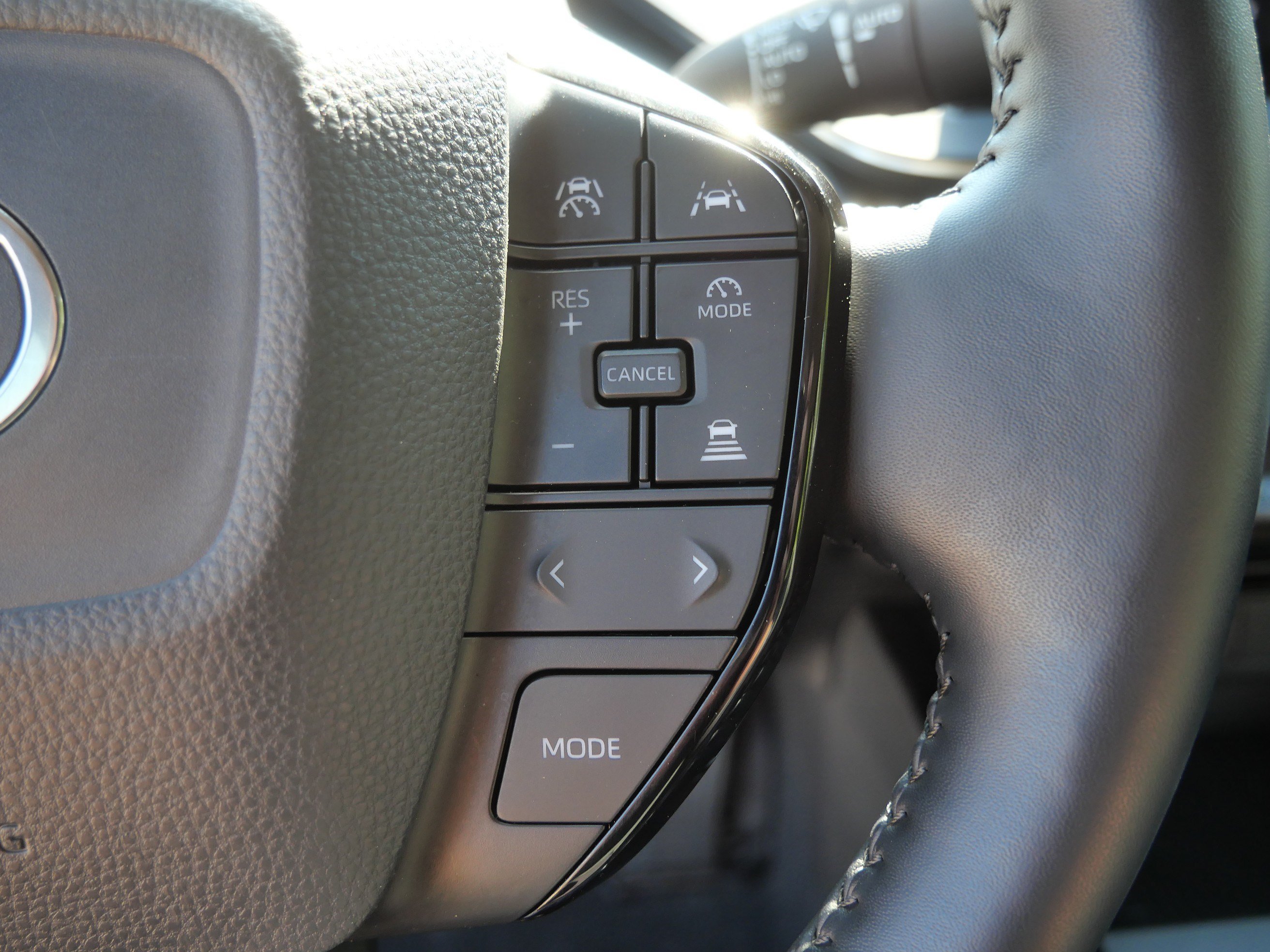 Certified Used 2025 Cutting Edge Toyota XLE image 29